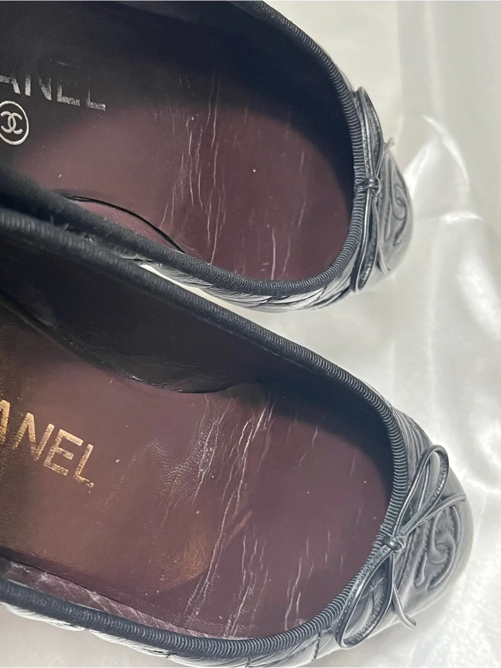 CHANEL Black Quilted Leather CC Logo Ballet Flats